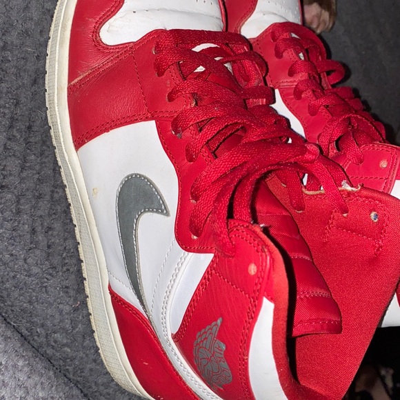 Jordan Other - Jordan One Retro Silver Medal- Size 10.5